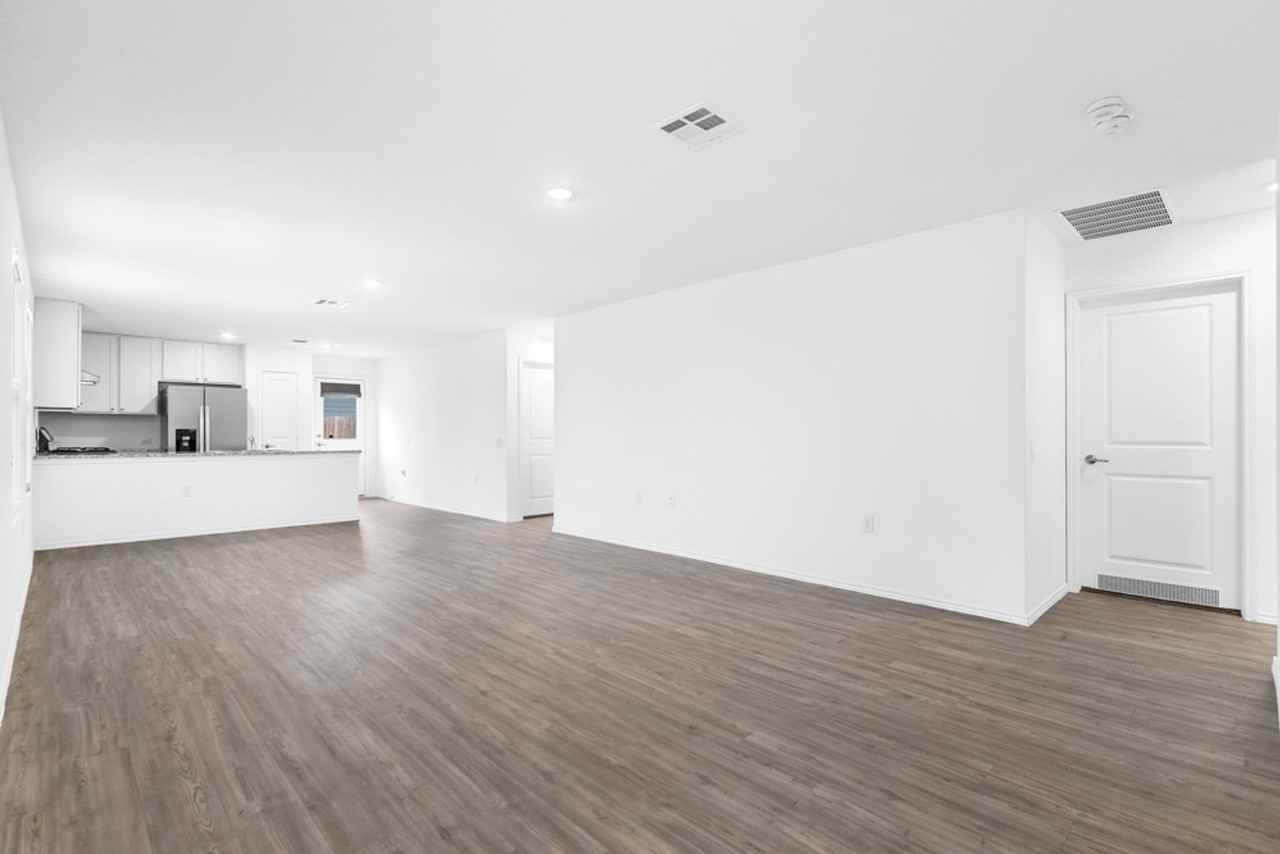 10007 Kersey Ml - Photo 5 of 25