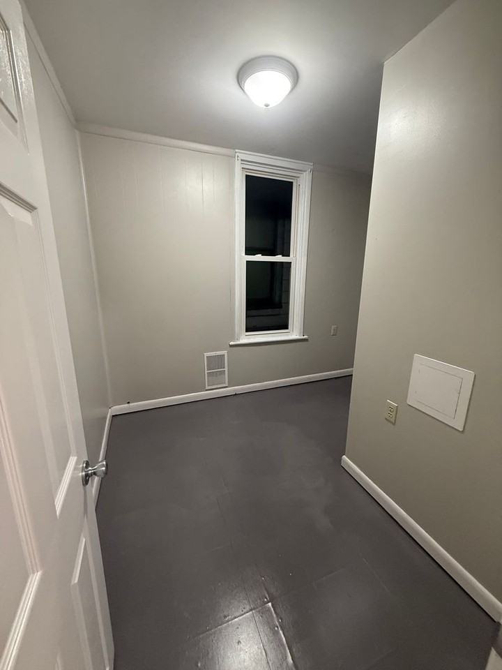 1018 Cameron Ave - Photo 5 of 7