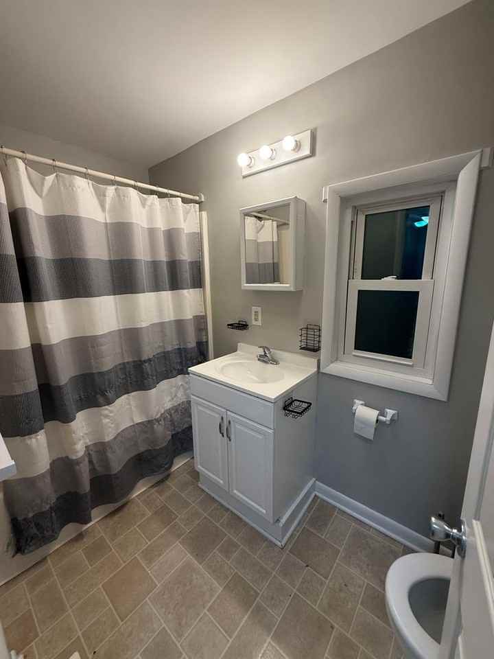 1018 Cameron Ave - Photo 6 of 7