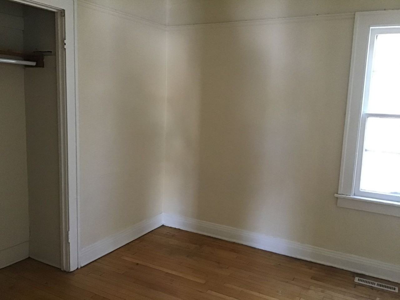 2501 S 15th Pl./1551 W Arthur Ave - Photo 4 of 8