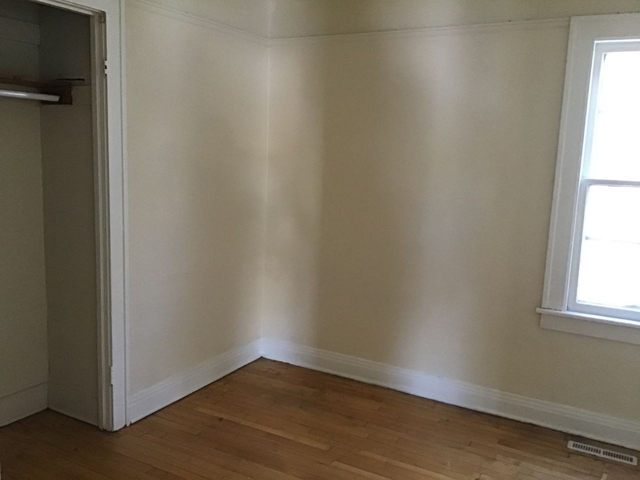 2501 S 15th Pl./1551 W Arthur Ave - Photo 3 of 8