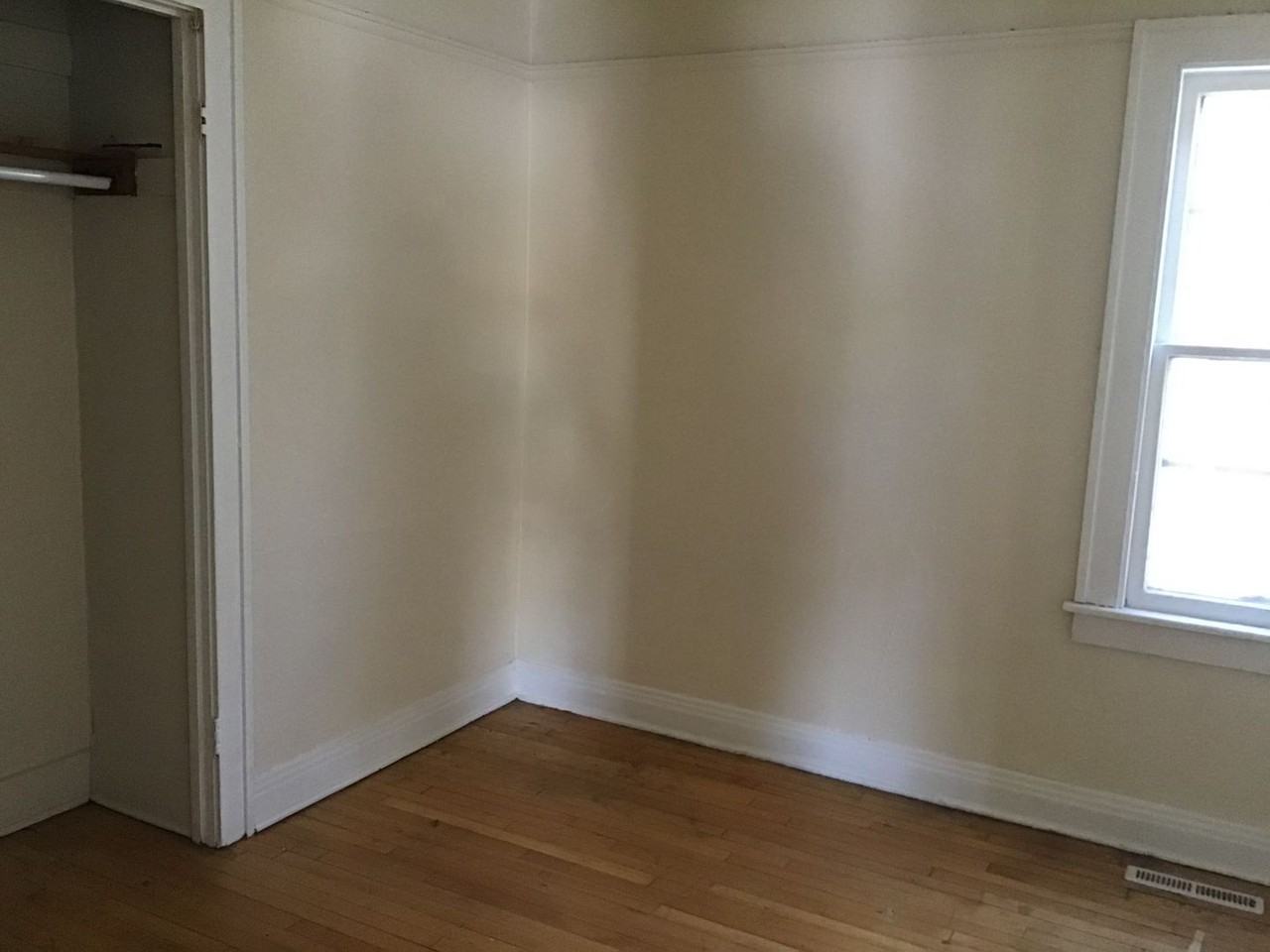 2501 S 15th Pl./1551 W Arthur Ave - Photo 5 of 8