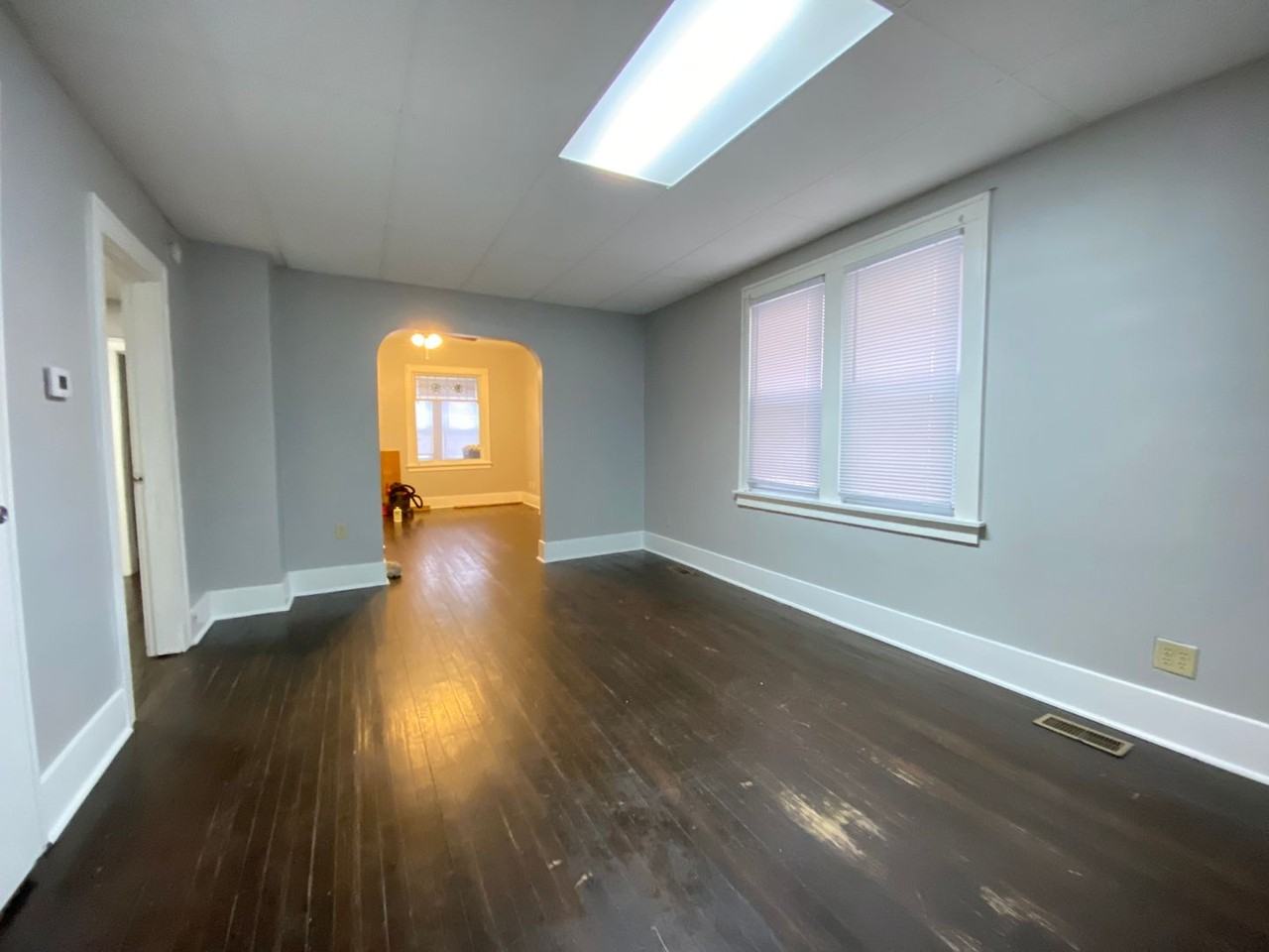 2240 White Oak Ave - Photo 2 of 28