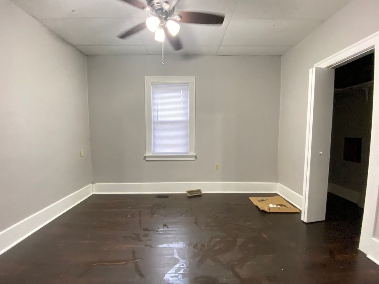 2240 White Oak Ave - Photo 3 of 28