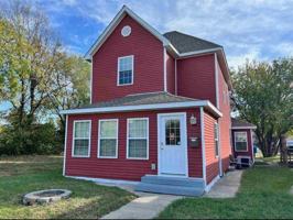 featured image of 815 N 6th St