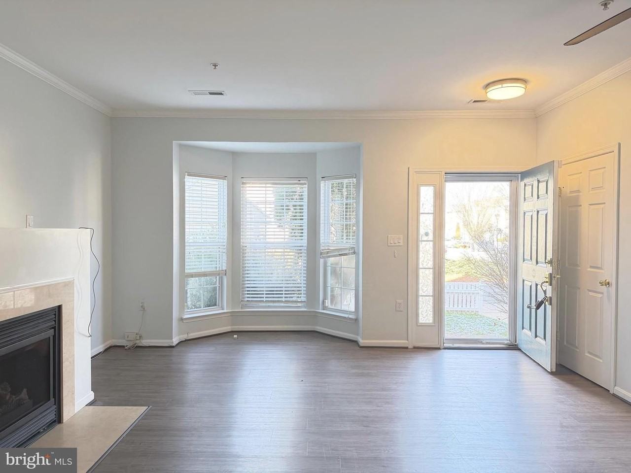 1905 Bulrush Ct - Photo 2 of 17