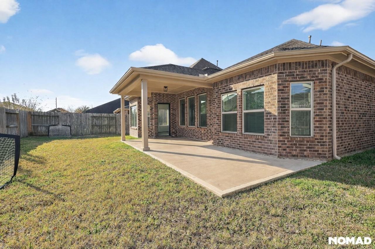 2010 Silver Moon Dr - Photo 2 of 13