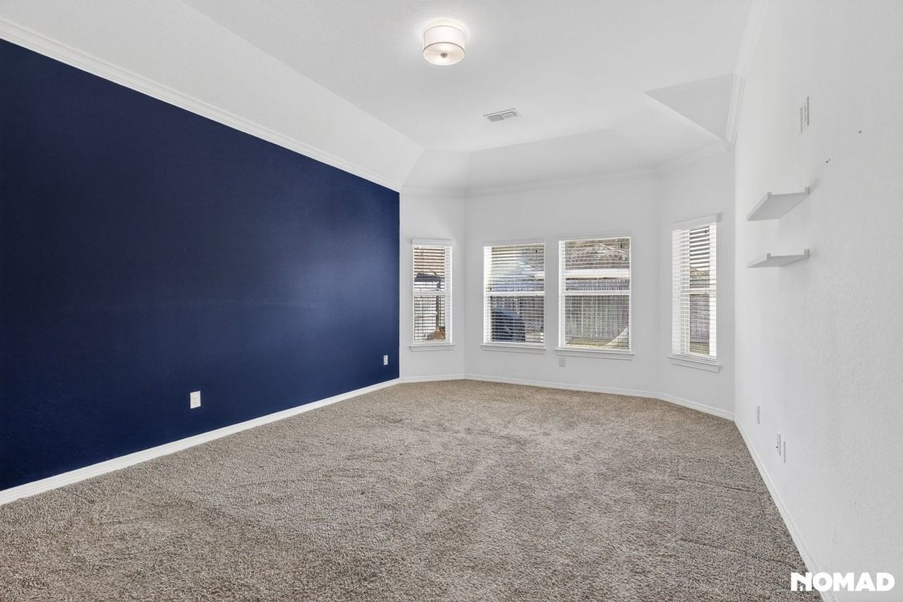 2010 Silver Moon Dr - Photo 4 of 13