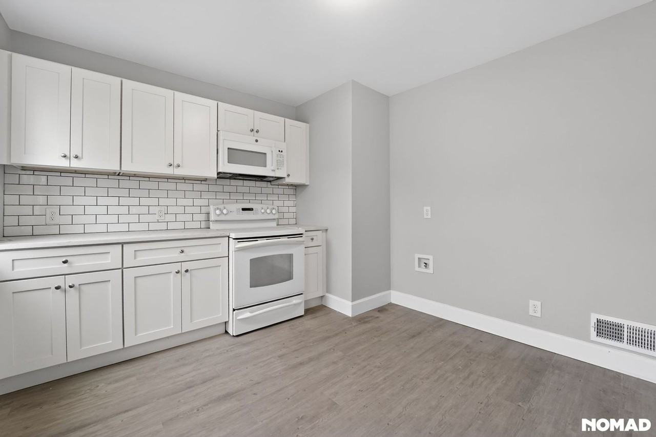 8550 Oakleigh Rd - Photo 3 of 32