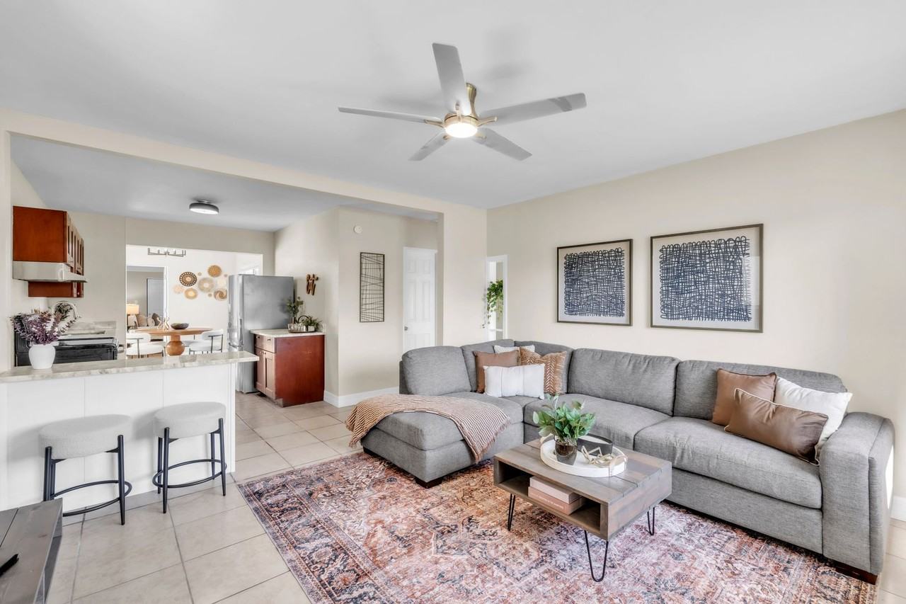 4651 Fairfield Ave S - Photo 7 of 26