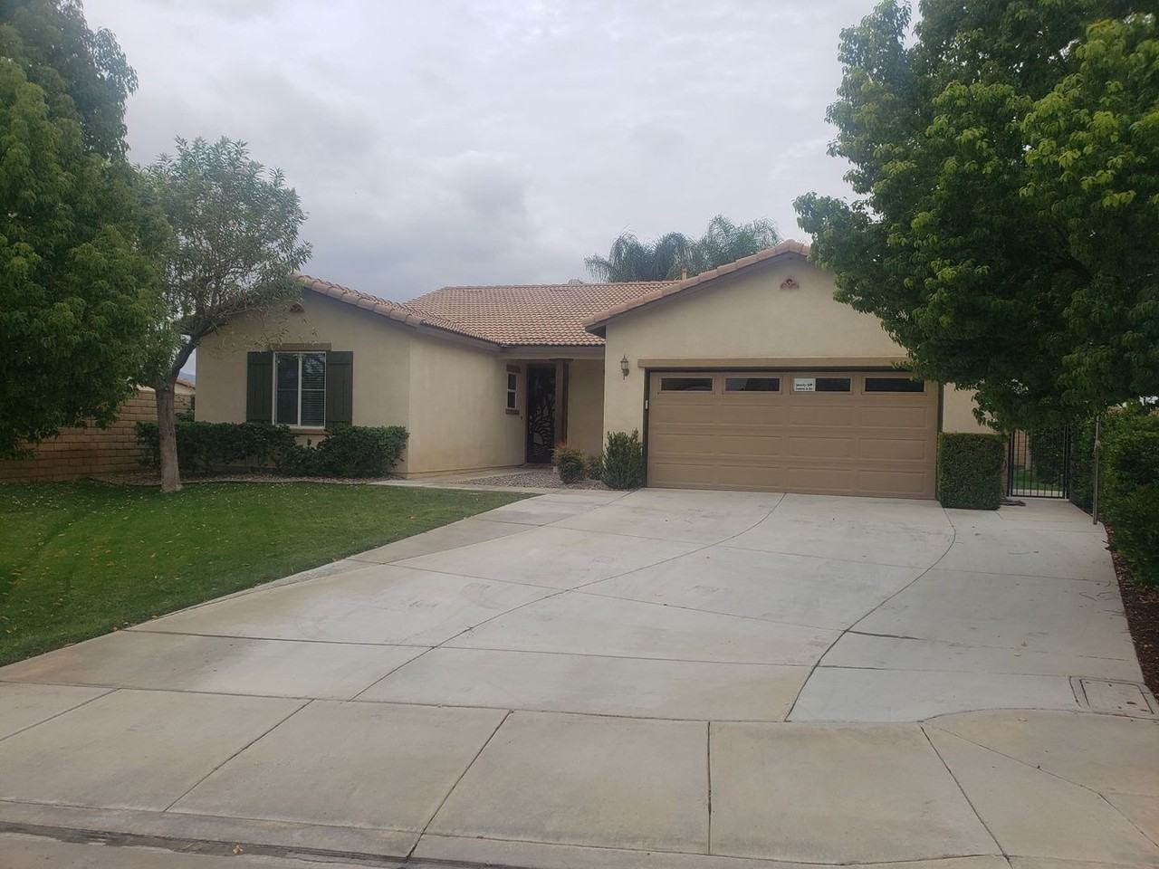 34101 Dorof Ct - Photo 2 of 21