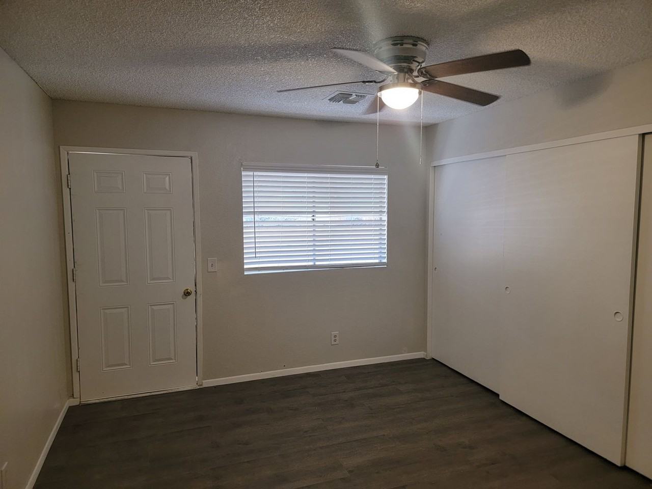 1464 Summit Dr - Photo 7 of 11