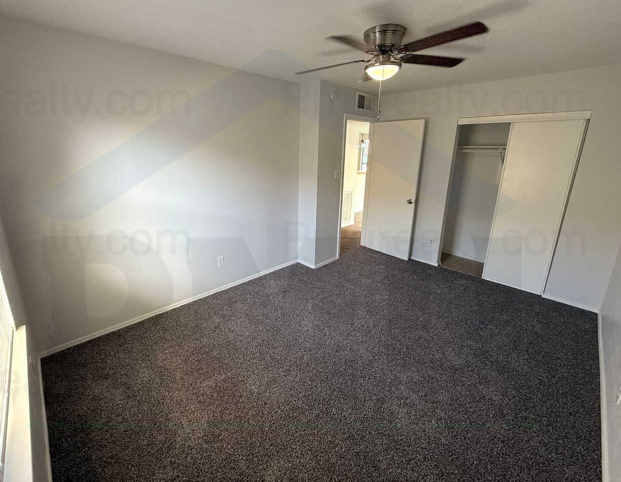 417 Justice St - Photo 6 of 8