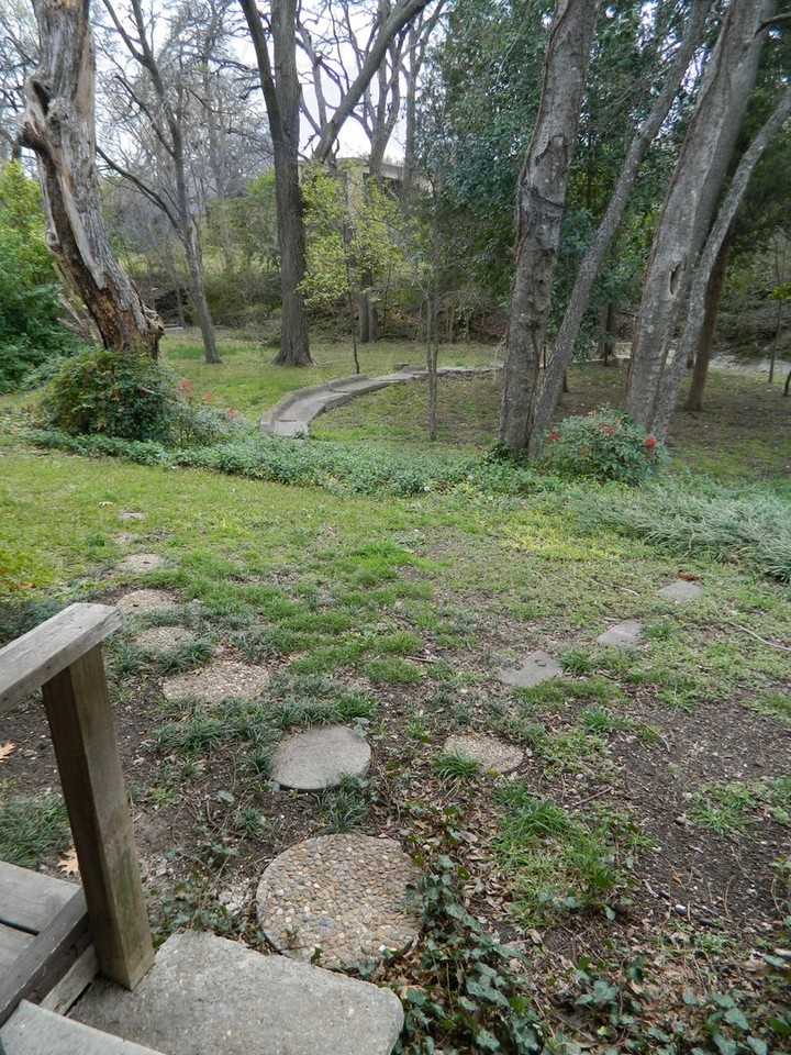 309 S Horne St - Photo 3 of 18