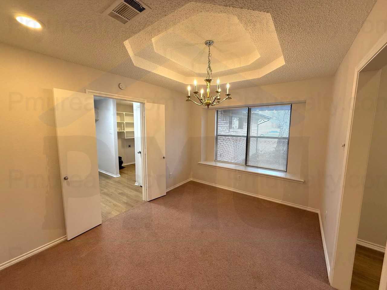 309 S Horne St - Photo 6 of 18