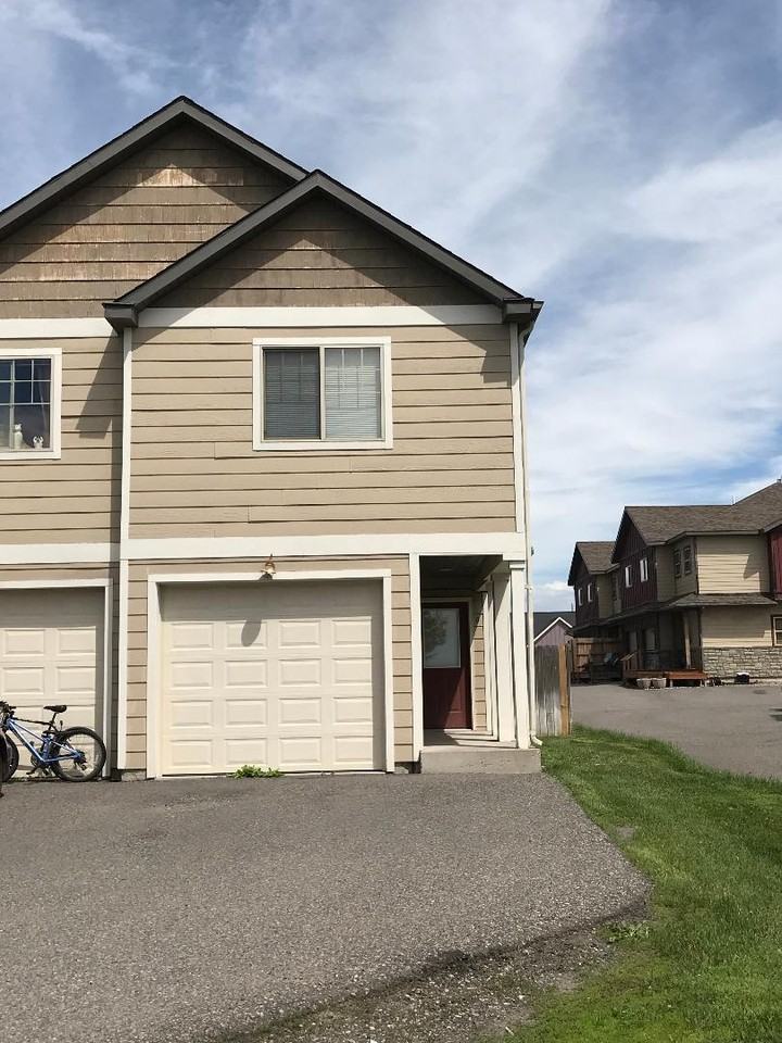 934 Saxon Way #D - Photo 2 of 37