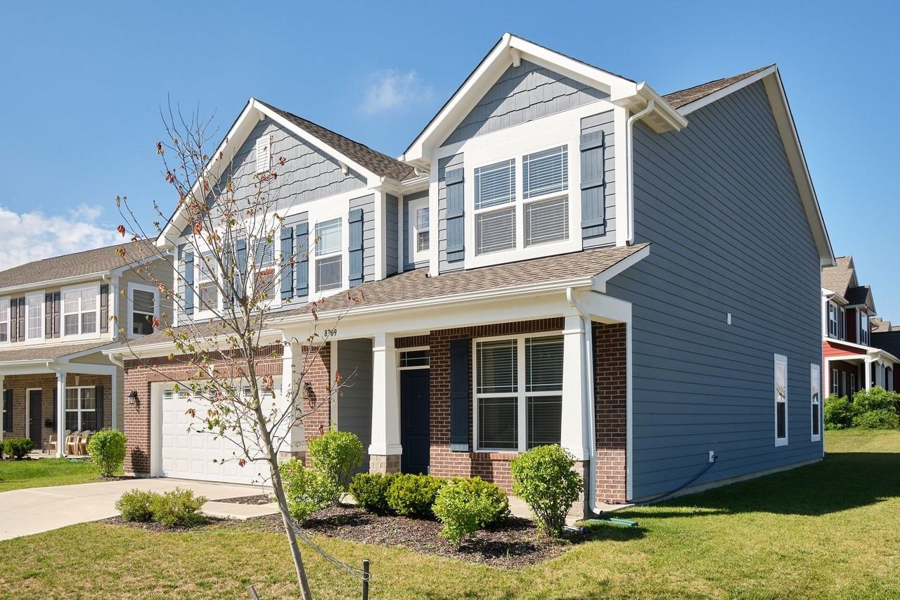 8709 Rowling Way - Photo 3 of 50