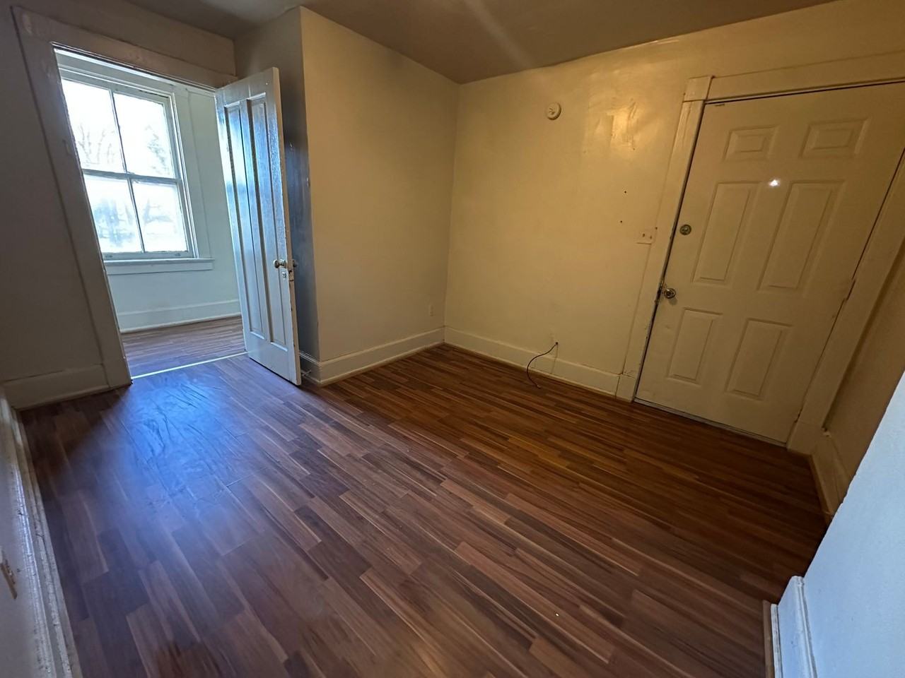 1125B Wise St - Photo 4 of 11