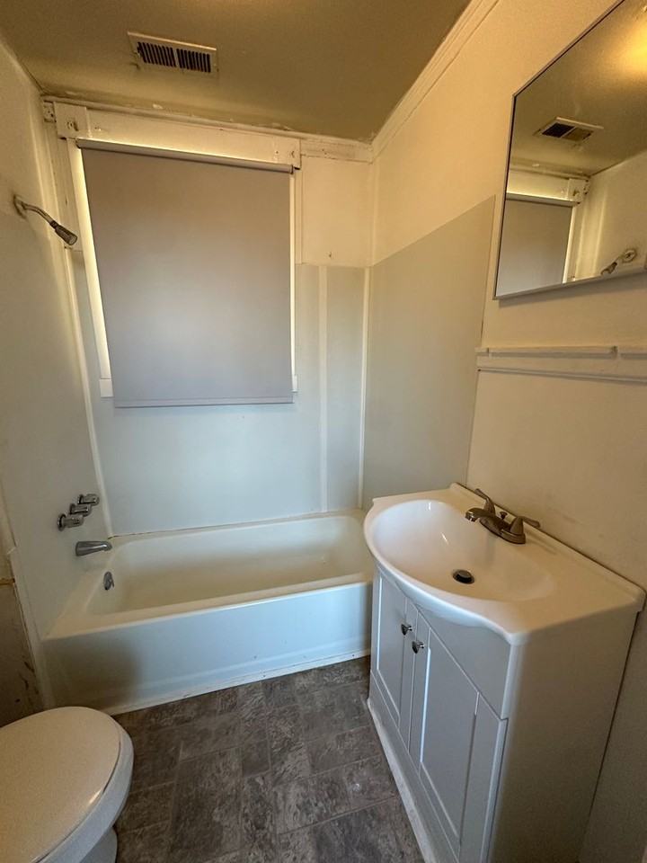 1125B Wise St - Photo 7 of 11