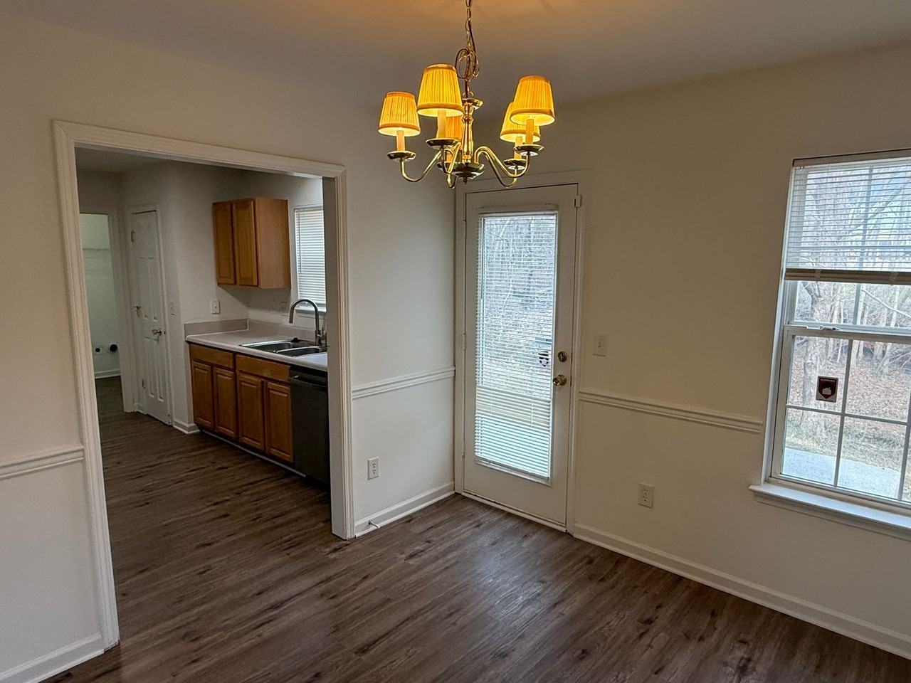 4411 Canipe Dr - Photo 5 of 21