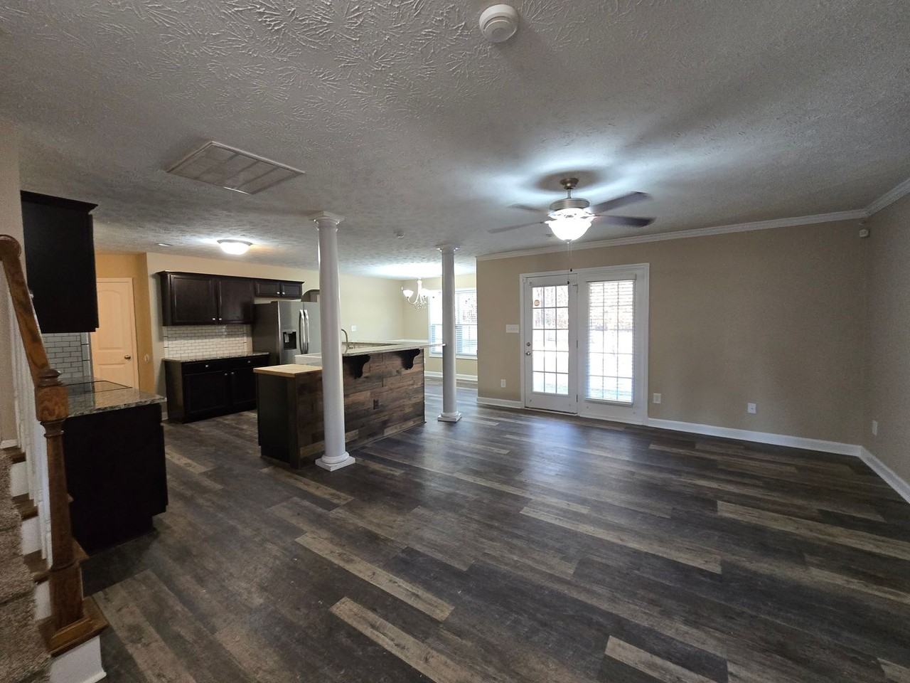 237 Gertie Ct - Photo 2 of 22