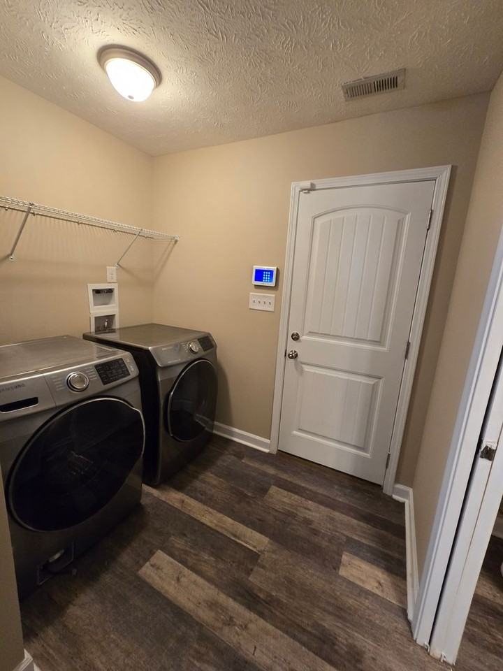 237 Gertie Ct - Photo 6 of 22