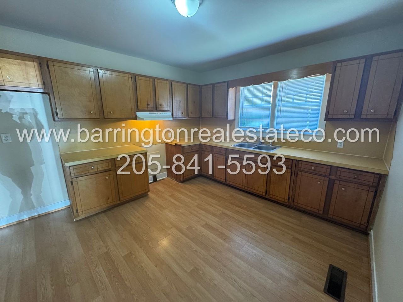 705 60th St - Photo 3 of 5