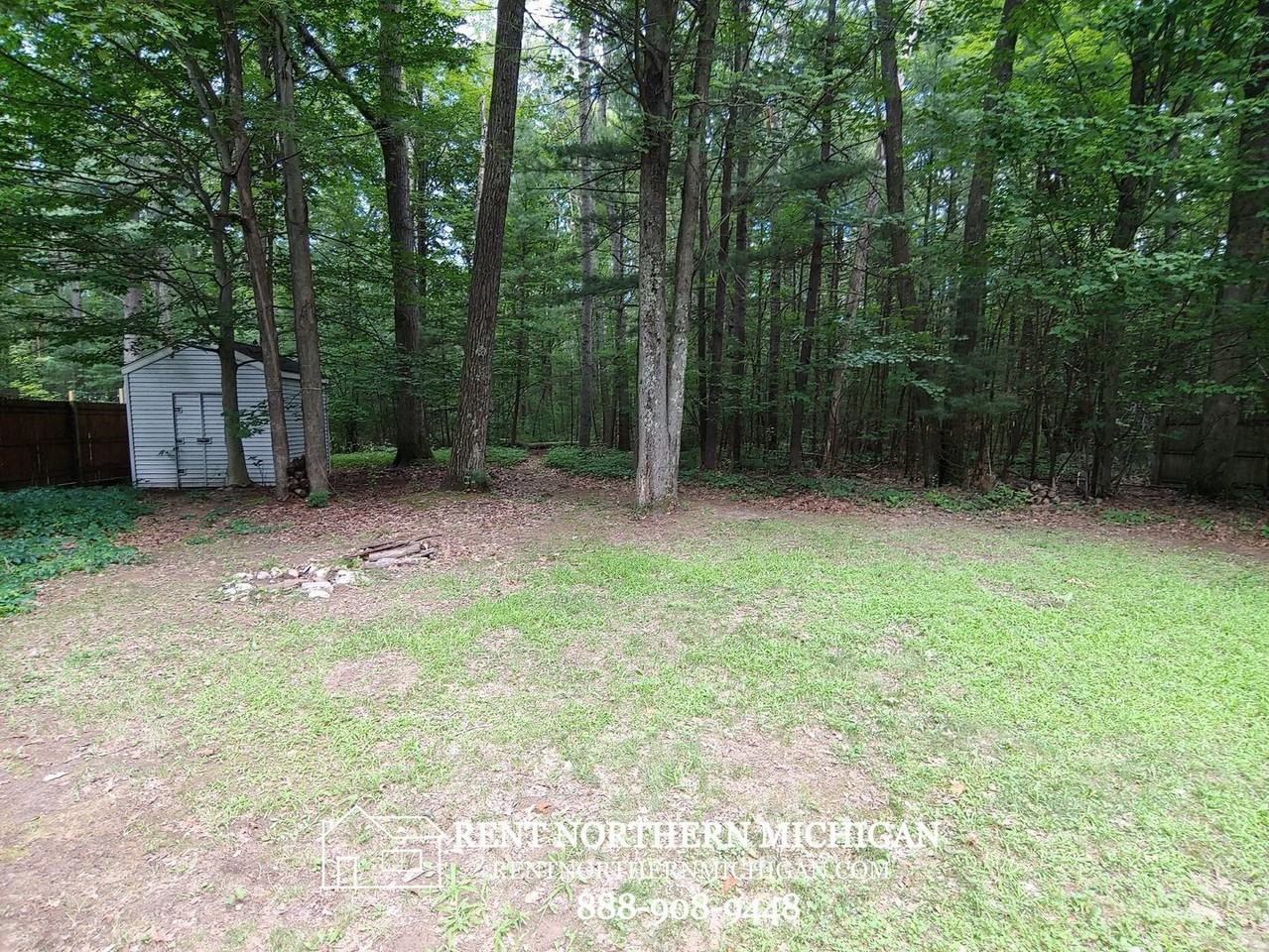 10544 Wildwood Rd - Photo 6 of 15