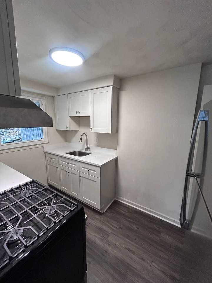 1148 New Hampshire Dr - Photo 6 of 16