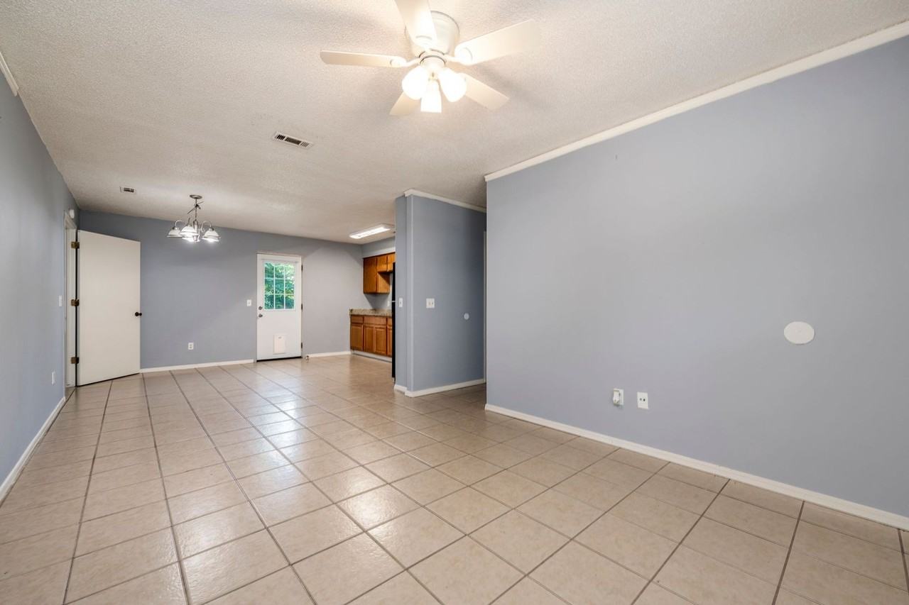 3408 W Olive St - Photo 2 of 13