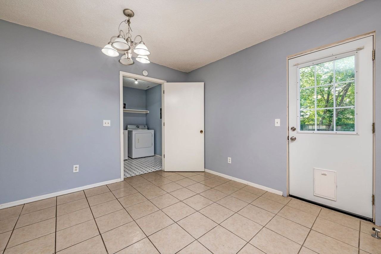 3408 W Olive St - Photo 4 of 13