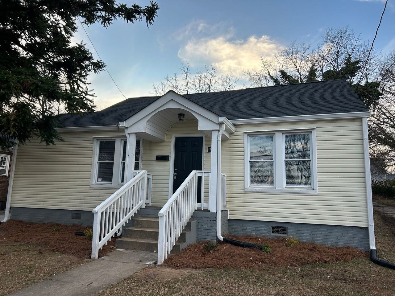 2848 N Glenn Ave - Photo 2 of 12