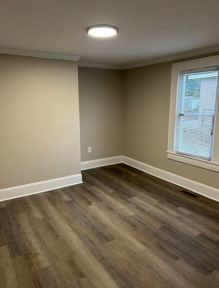 2848 N Glenn Ave - Photo 3 of 12