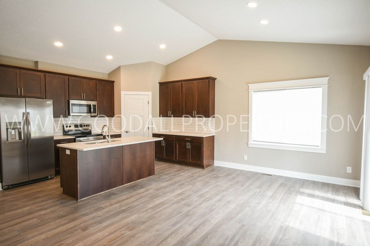 16772 Wilden Dr - Photo 2 of 35