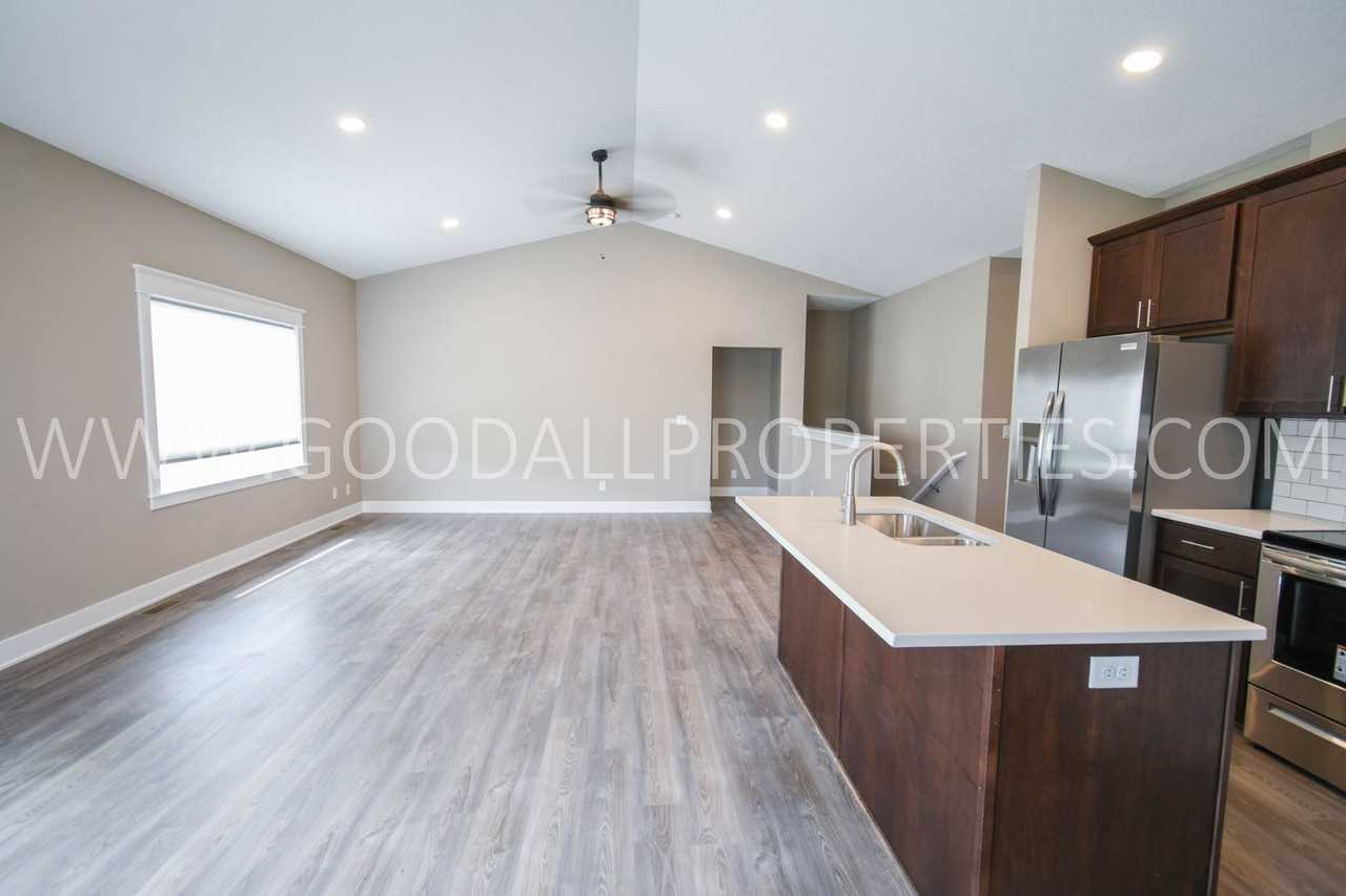 16772 Wilden Dr - Photo 4 of 35