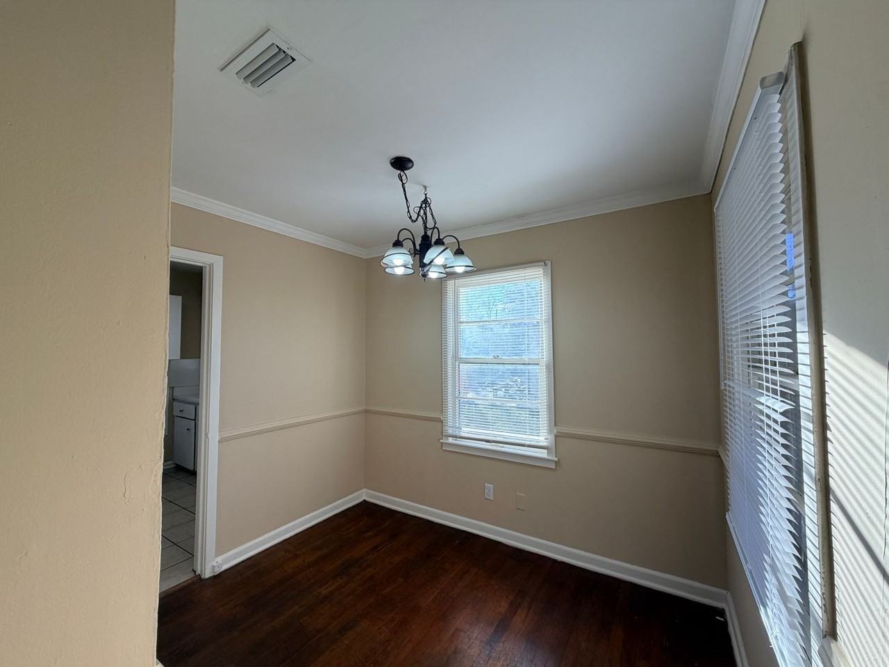 407 Canna Dr - Photo 3 of 21