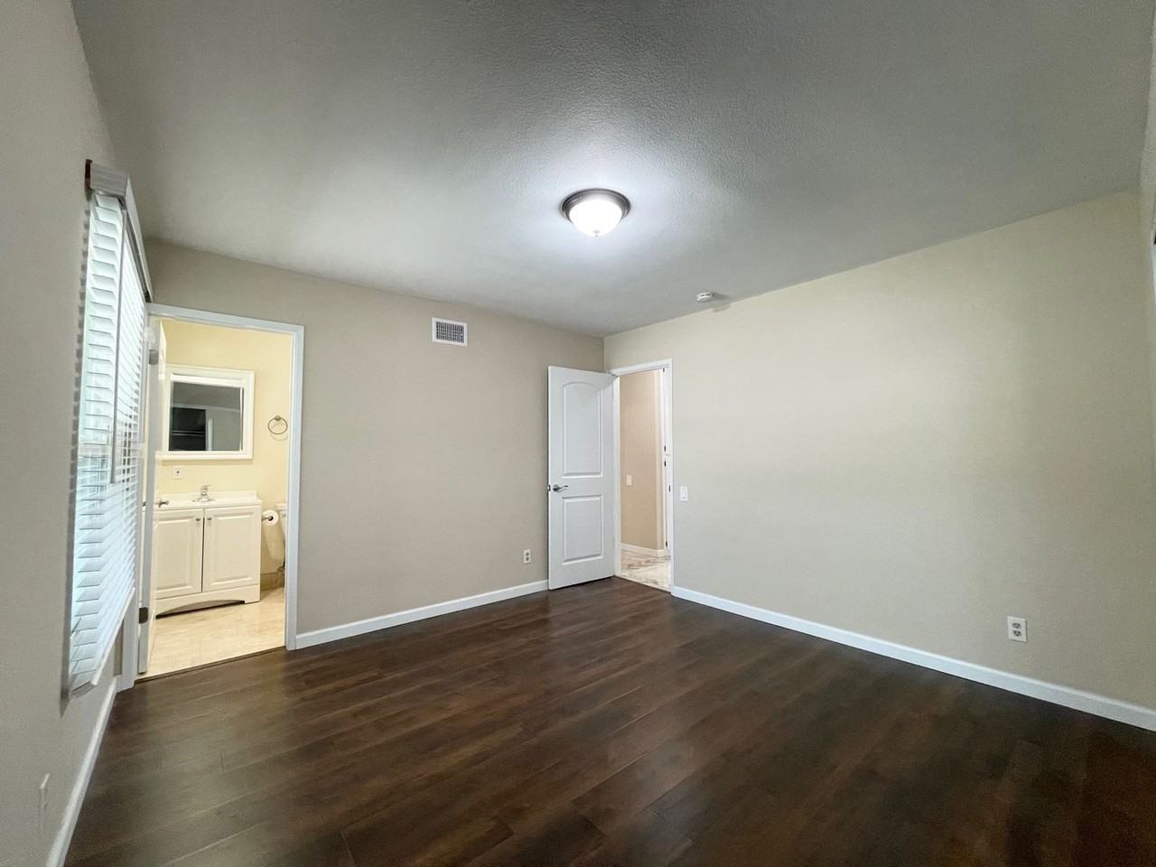 23370 Schoolcraft St