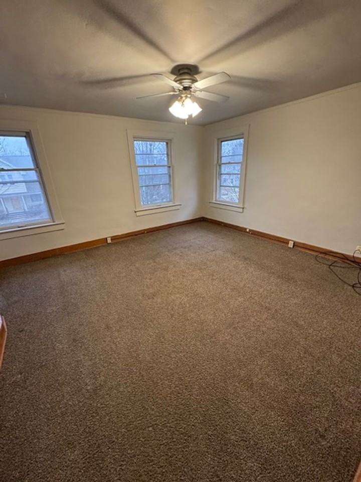 928 Rivermet Ave - Photo 6 of 9