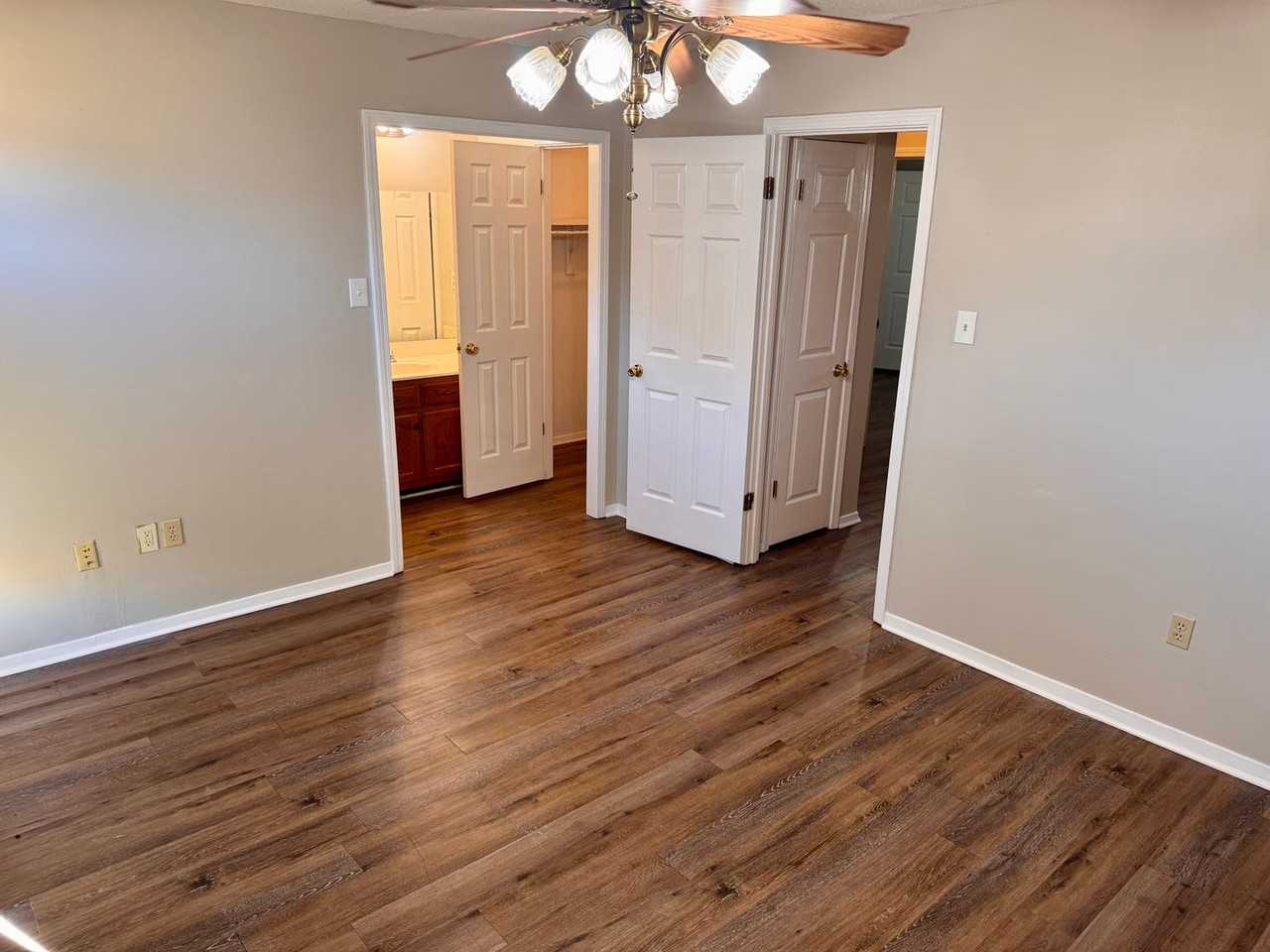 3485 Lakehurst Dr - Photo 5 of 11