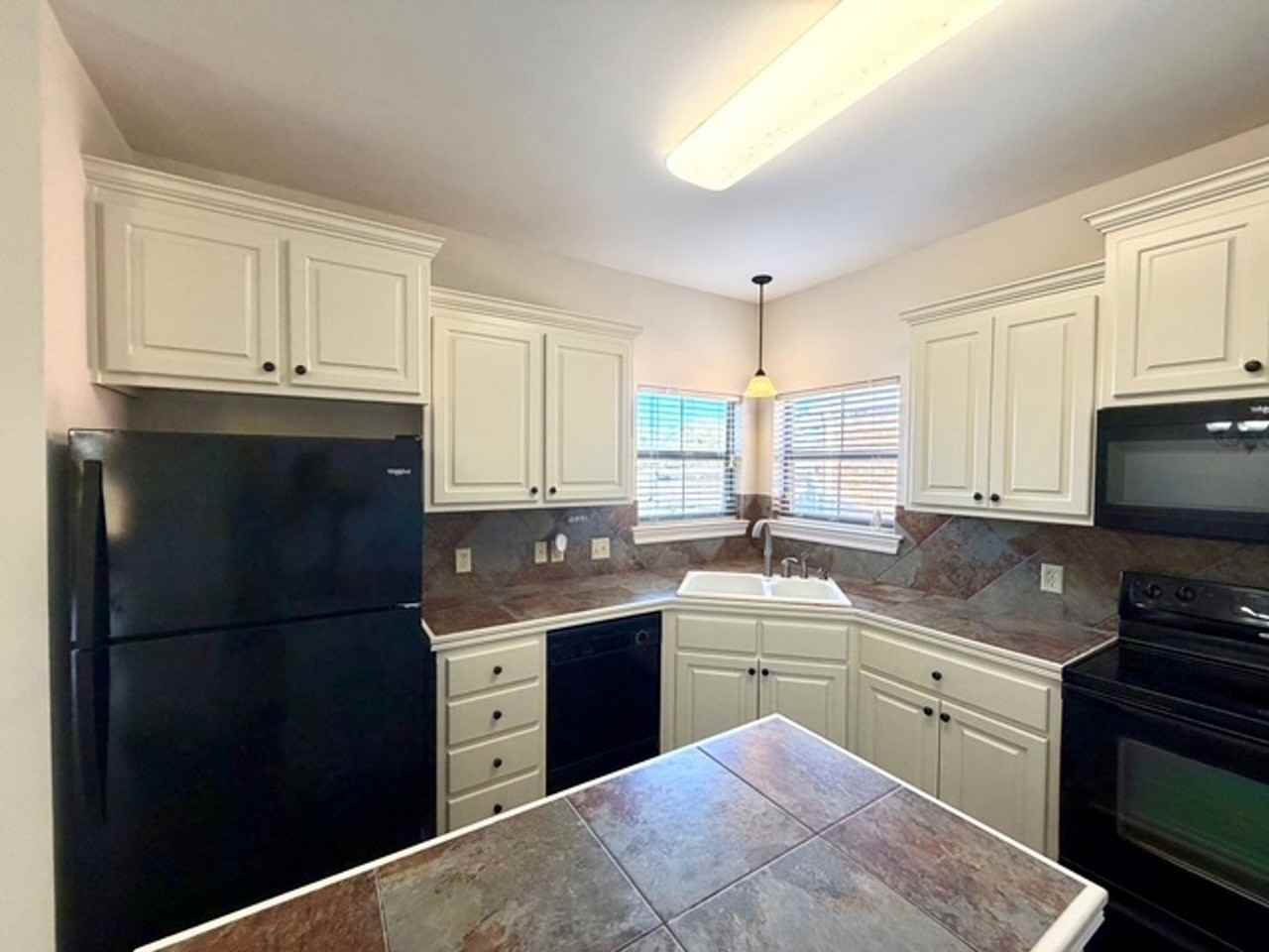 40524 Cross Ridge Ave - Photo 4 of 17