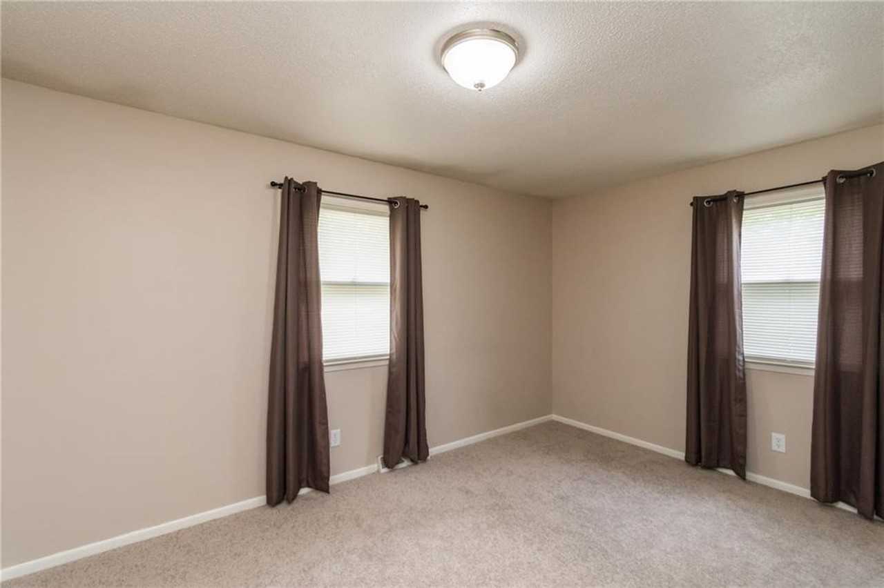 1255 Terrace St - Photo 6 of 18