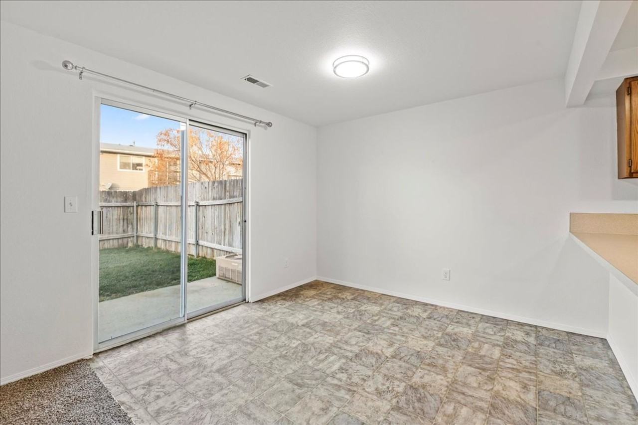 2567 S Sumac Ln - Photo 7 of 21