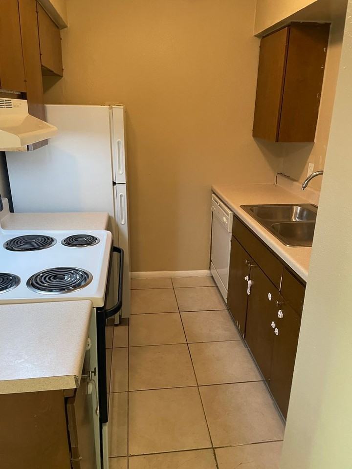 5948 E 33rd Ct - Photo 2 of 8