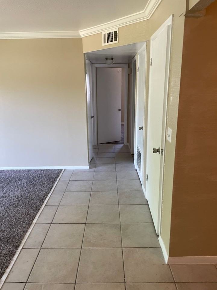 5948 E 33rd Ct - Photo 3 of 8