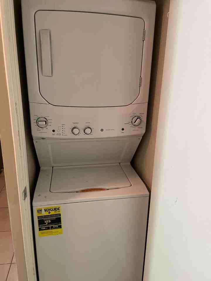 5948 E 33rd Ct - Photo 4 of 8