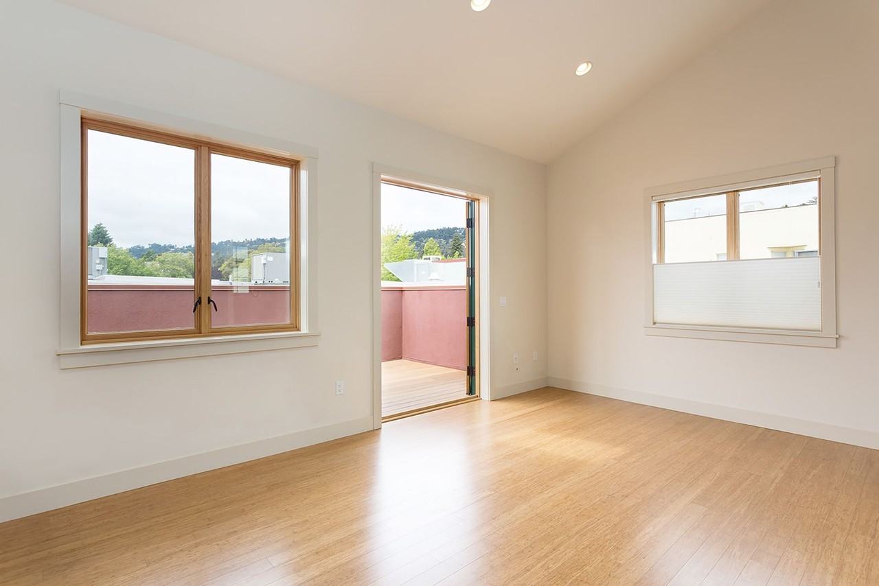 2629 Ashby Ave - Photo 3 of 13