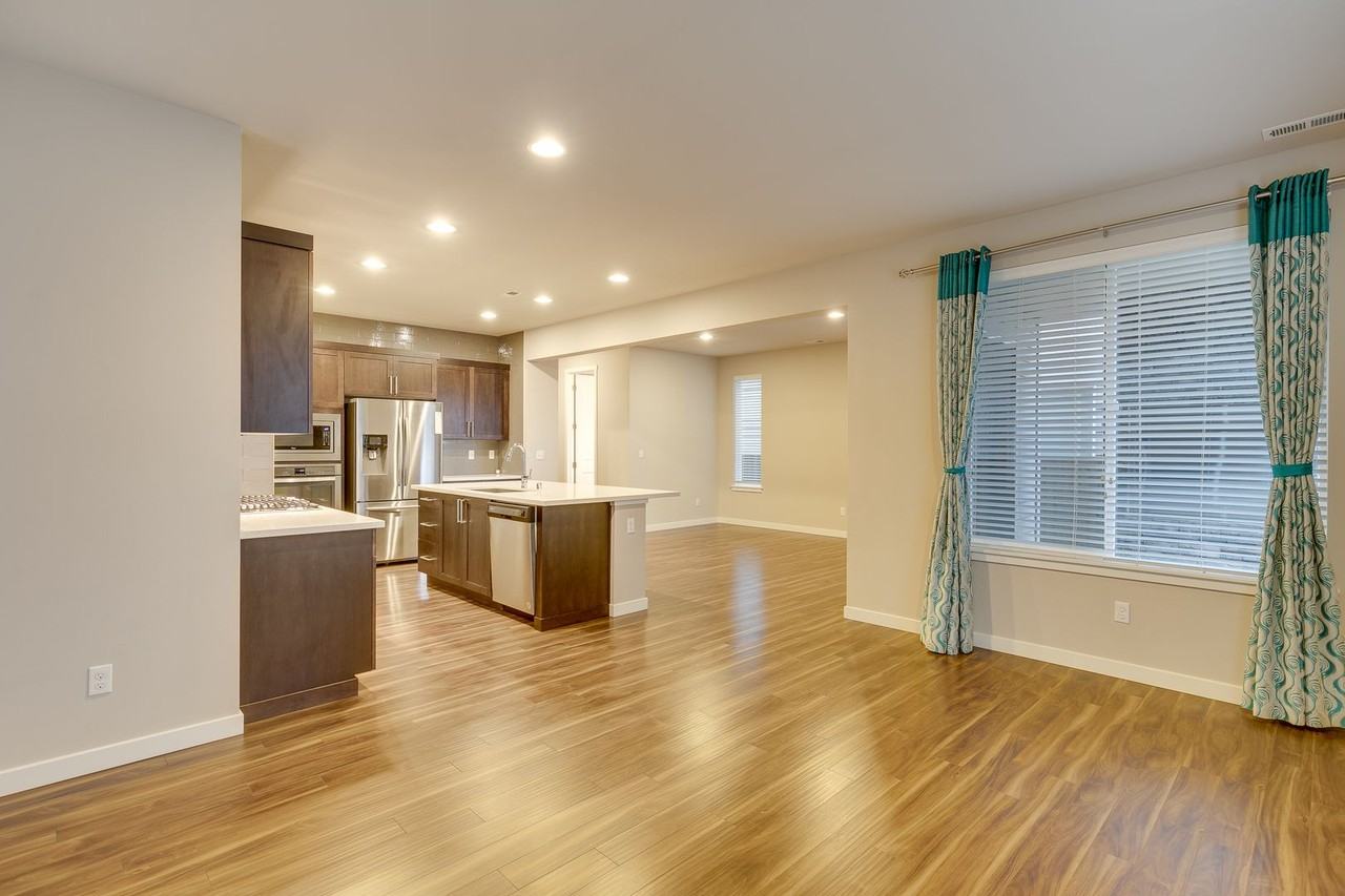 3803 192nd Pl Se - Photo 3 of 32