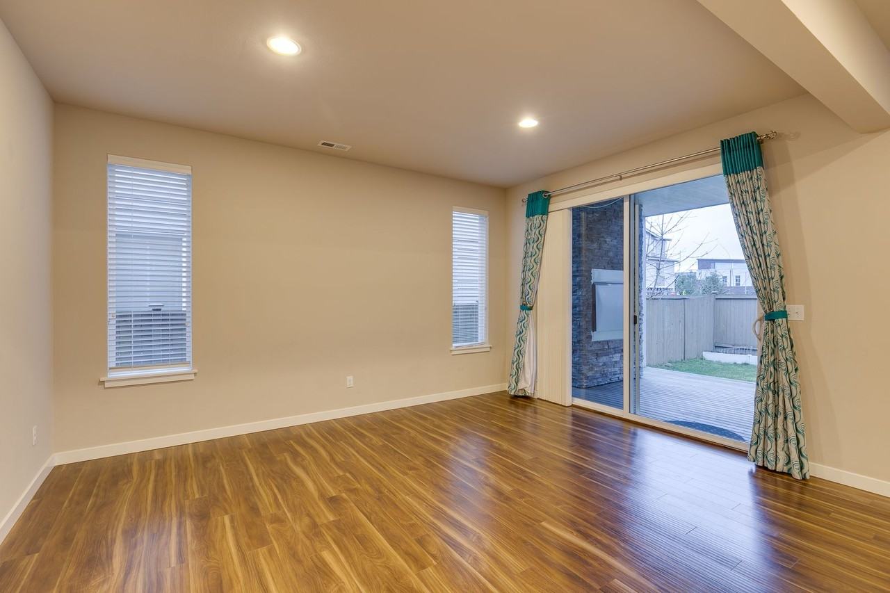 3803 192nd Pl Se - Photo 7 of 32