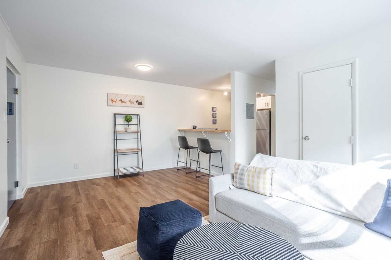 3619 Clarion Avenue - Photo 5 of 27