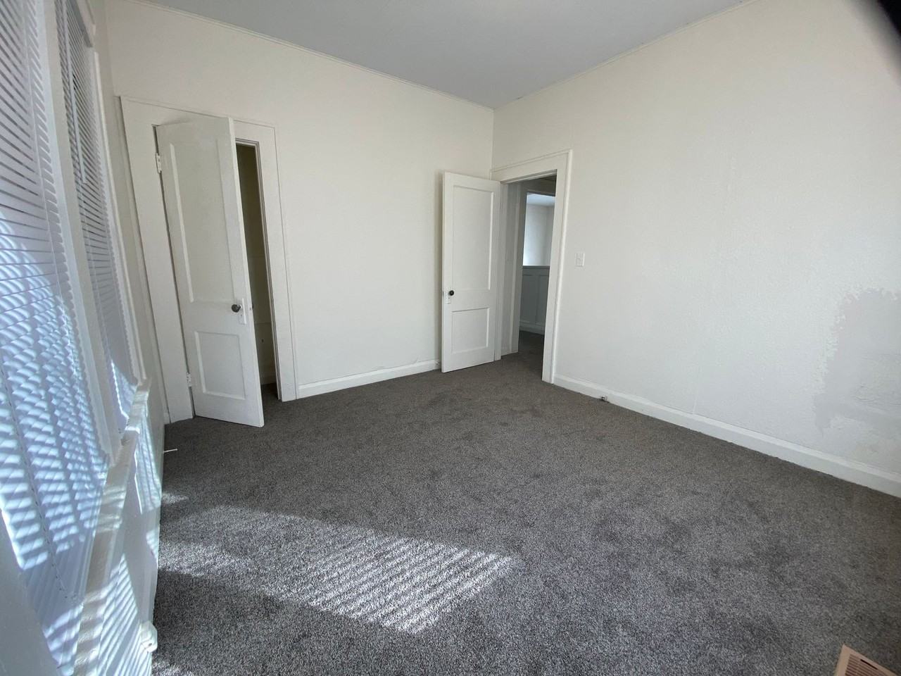 132 N Draper Ave - Photo 6 of 6